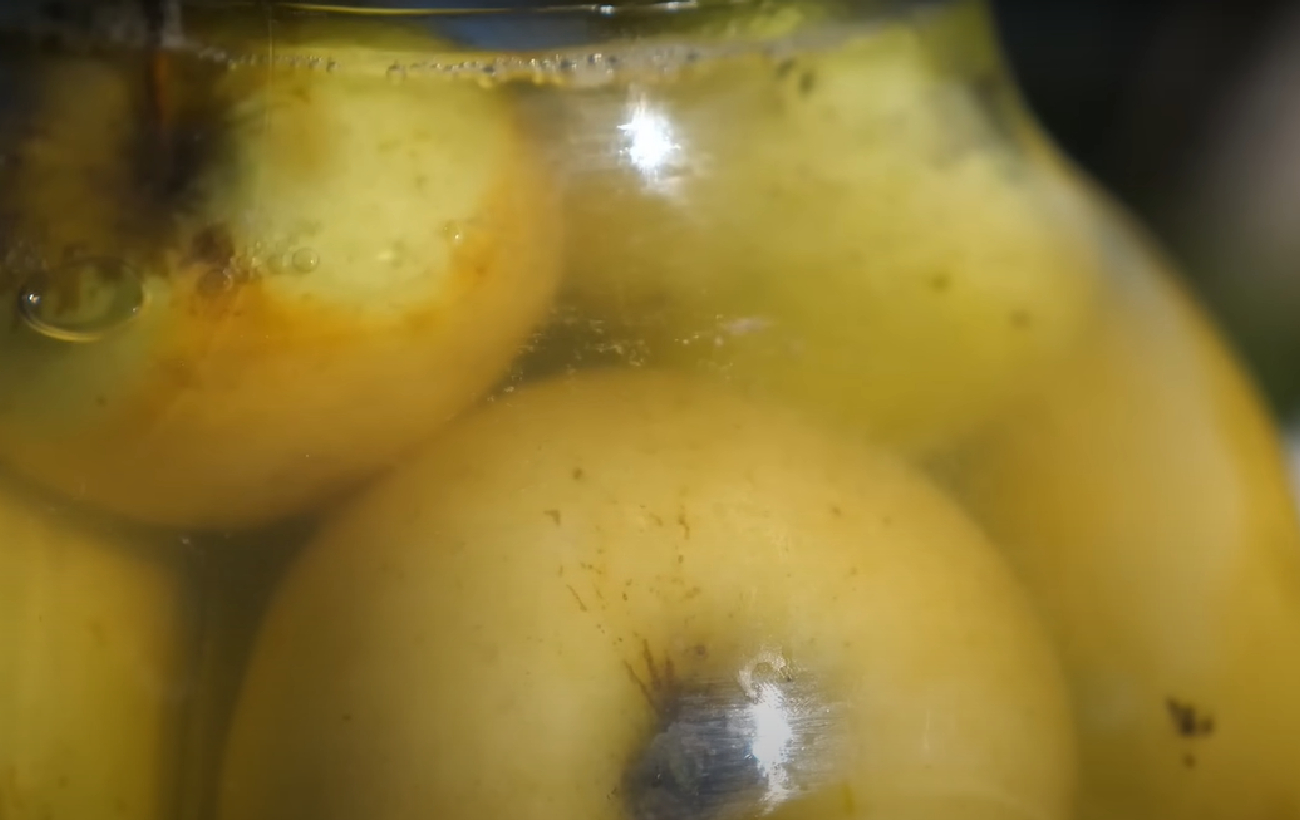 5 оригінальних рецептів осінньої консервації, якщо набридли квашені помідори